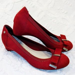 Dana Buchman Darcy red suede kitten heels